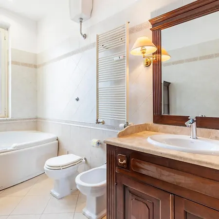 דירה Vatican Art